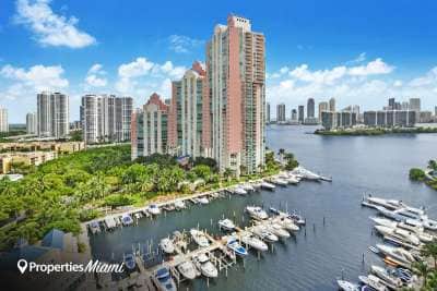 Aventura Marina building