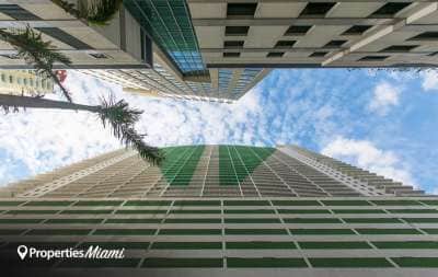 Club at Brickell Building Image 2