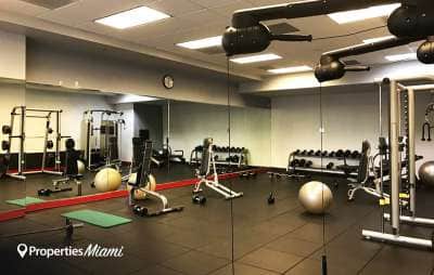 Club at Brickell Building Image 4