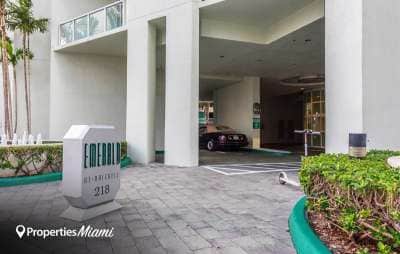 Emerald at Brickell Building Image 5