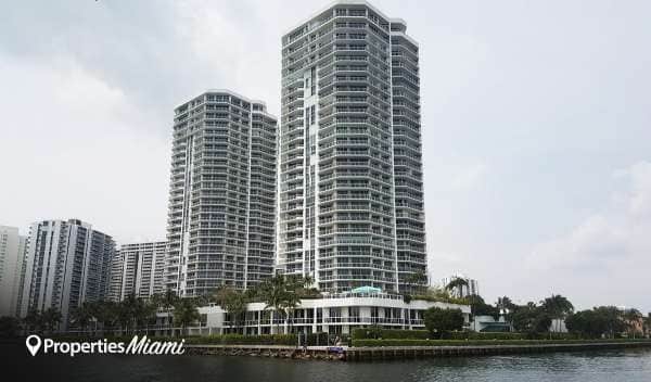 One Island Place condo image