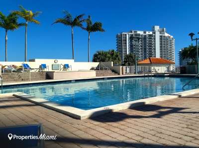 Tides at Bridgestone Square Building Image 5
